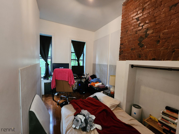 640 Kosciuszko St, Apt 3L Image 9