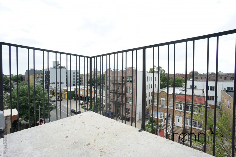 2404 Cortelyou Rd, Apt 302 Image 2