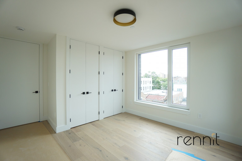 2404 Cortelyou Rd, Apt 401 Image 7