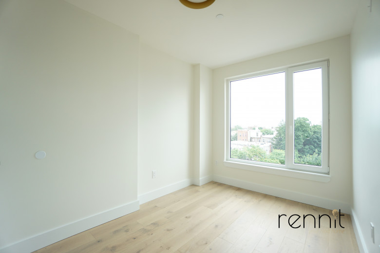 2404 Cortelyou Rd, Apt 504 Image 5