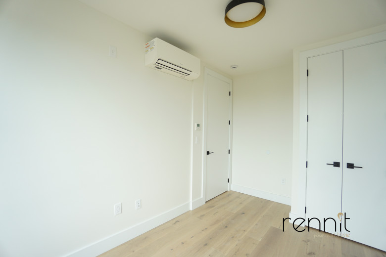 2404 Cortelyou Rd, Apt 504 Image 6