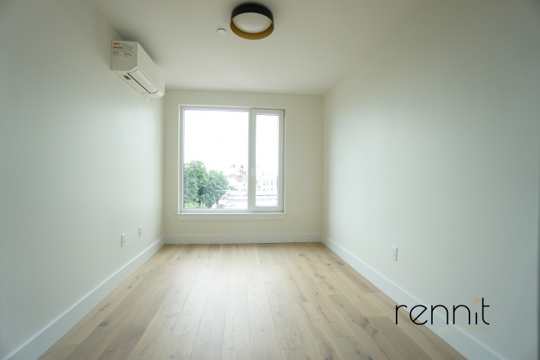 2404 Cortelyou Rd, Apt 504 Image 9