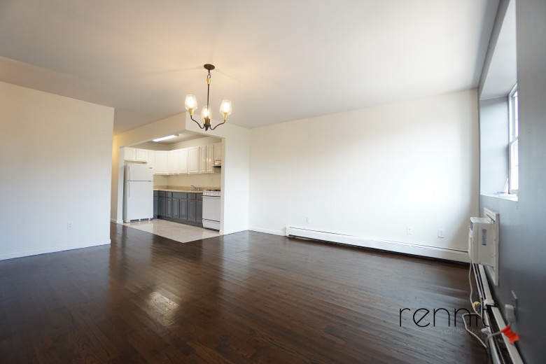 1305 Gates Ave, Apt 3 Image 2