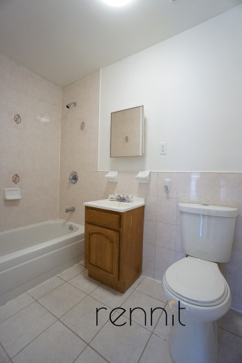 1305 Gates Ave, Apt 3 Image 8