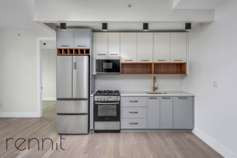 933 Rogers Ave, Apt 2B Image 2