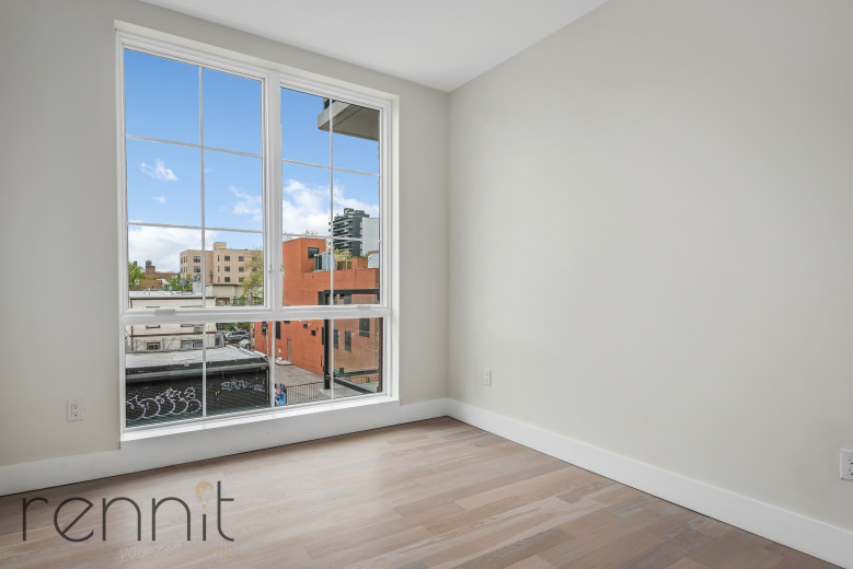 933 Rogers Ave, Apt 2B Image 4