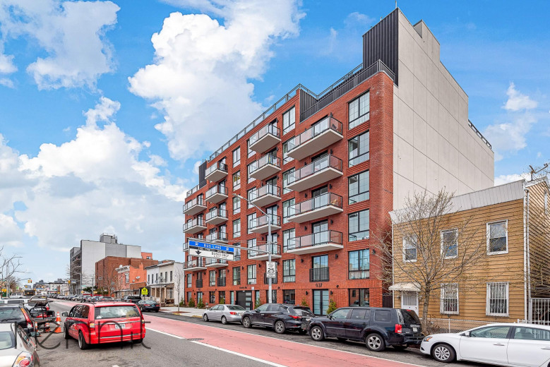 937 Rogers Ave, Apt 3F Image 26