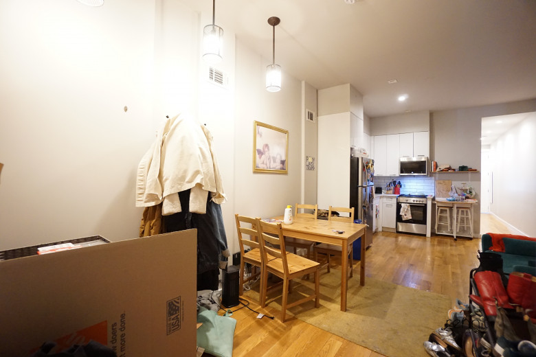 700 Hancock St, Apt 1L Image 1