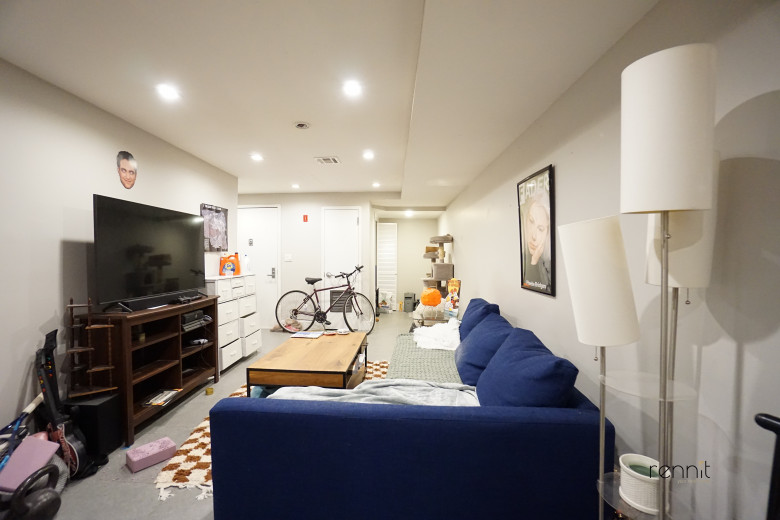 700 Hancock St, Apt 1L Image 16
