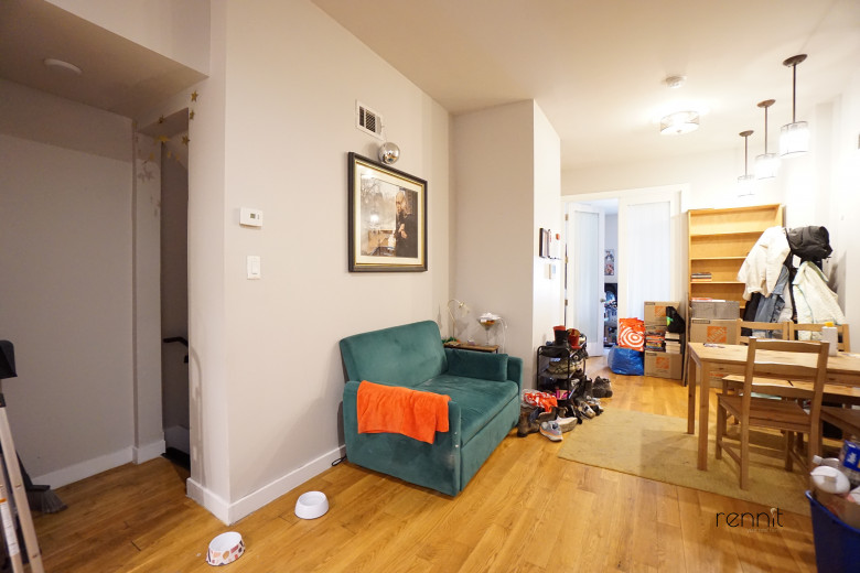 700 Hancock St, Apt 1L Image 2