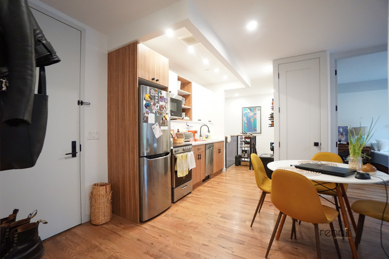 770 Lexington Ave, Apt 1B Image 10
