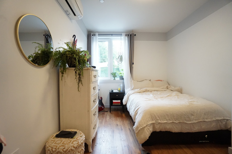 770 Lexington Ave, Apt 1B Image 12