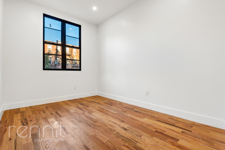 40 Cornelia St, Apt 1 Image 13