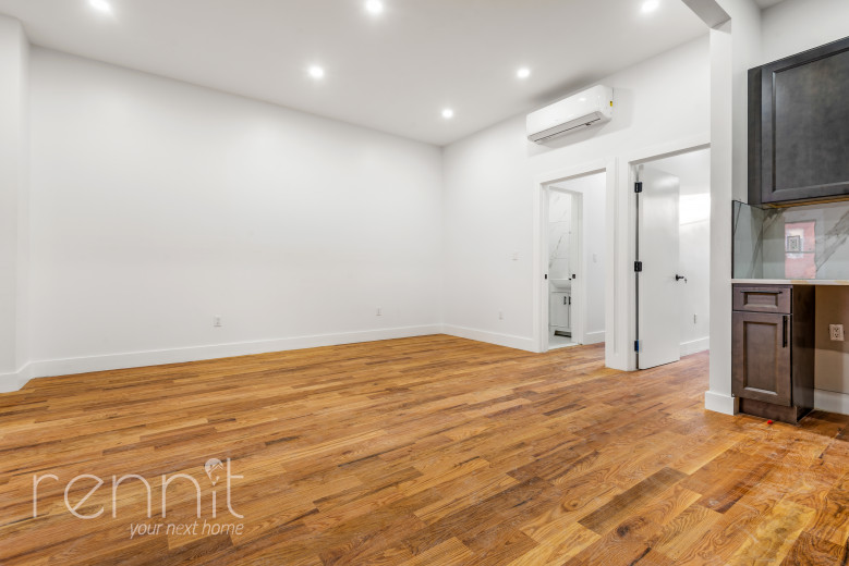 40 Cornelia St, Apt 1 Image 3