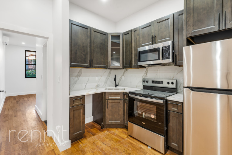 40 Cornelia St, Apt 1 Image 6