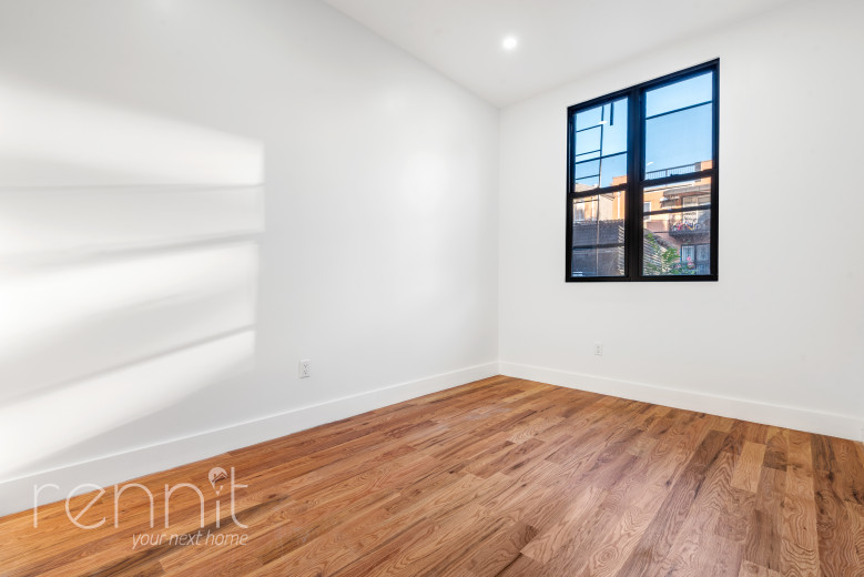 40 Cornelia St, Apt 1 Image 8