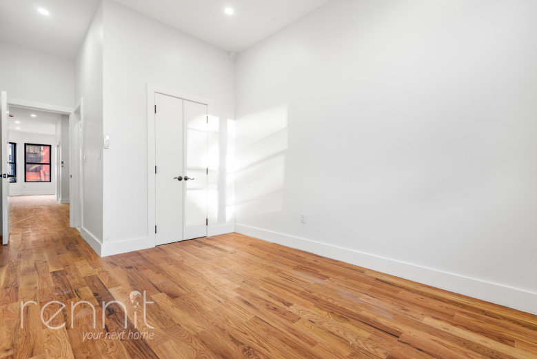 40 Cornelia St, Apt 1 Image 9
