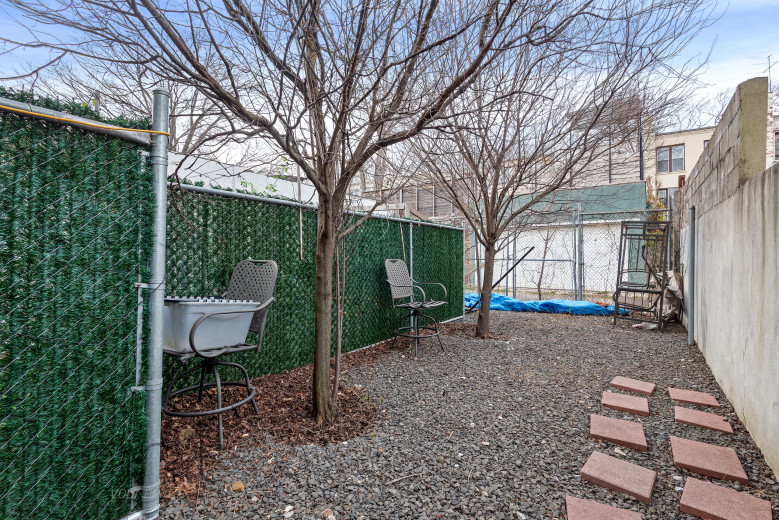 295 Montgomery St, Apt 1F Image 14