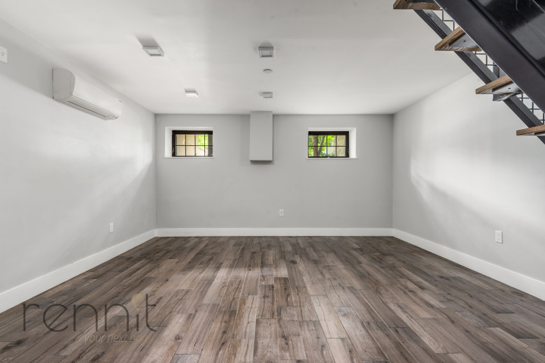 295 Montgomery St, Apt 1F Image 6