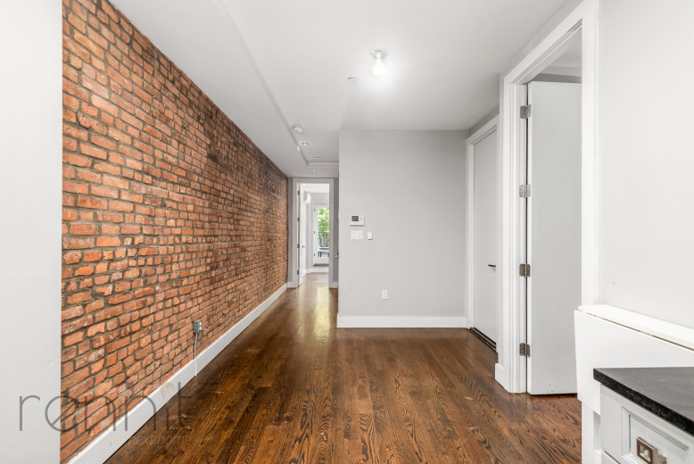 810 St Johns Pl, Apt 3 Image 2