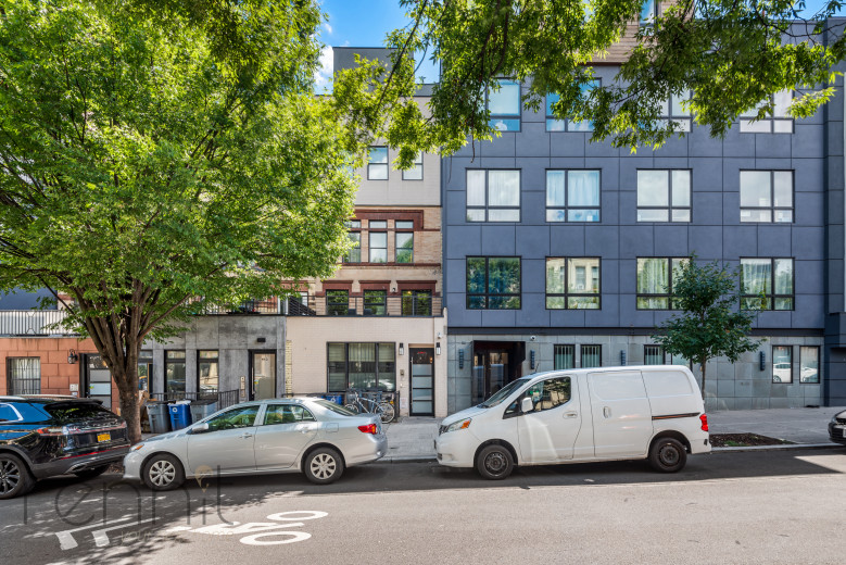 810 St Johns Pl, Apt 3 Image 14
