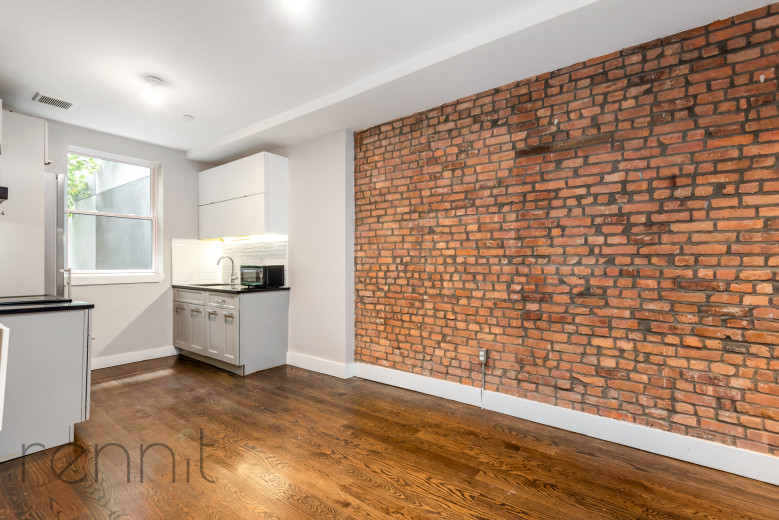 810 St Johns Pl, Apt 3 Image 3