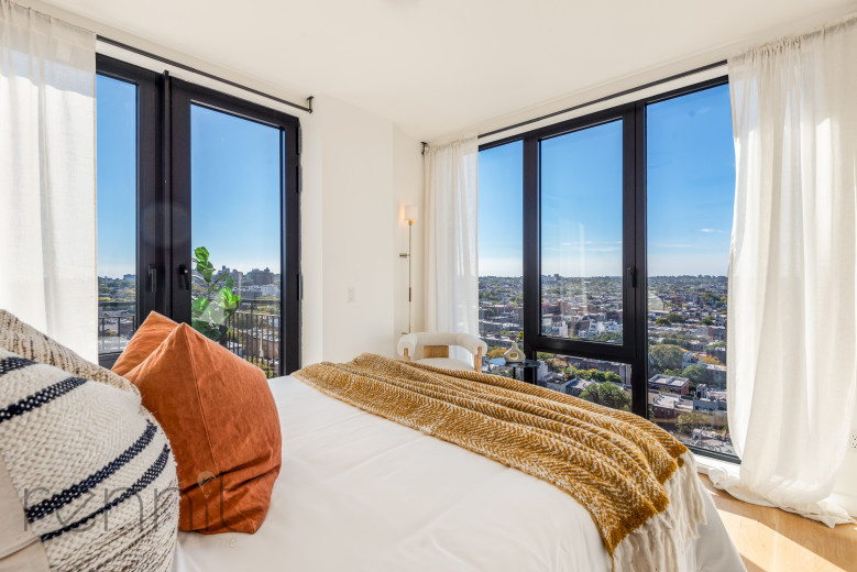 375 Dean St, Apt 1605 Image 9