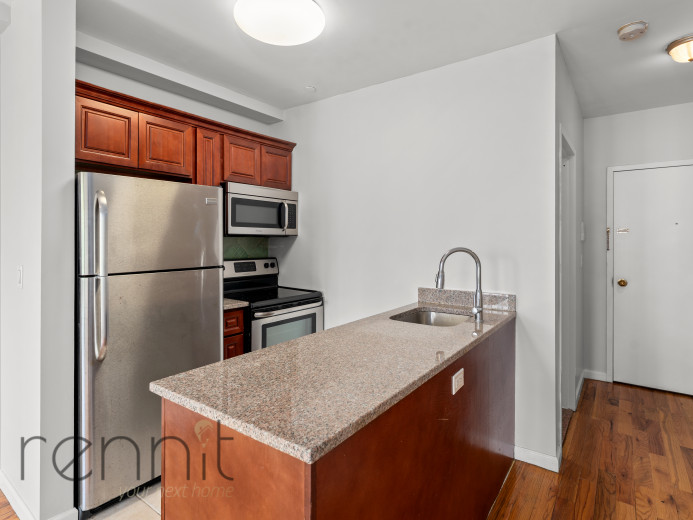 728A Rogers Ave, Apt 2A Image 3