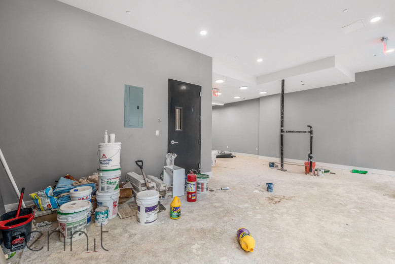 853 Lexington Ave, Apt Commercial Image 14