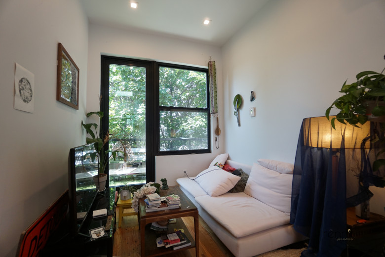 1165 Greene Ave, Apt 3 Image 9