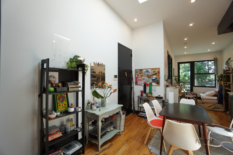 1165 Greene Ave, Apt 3 Image 5