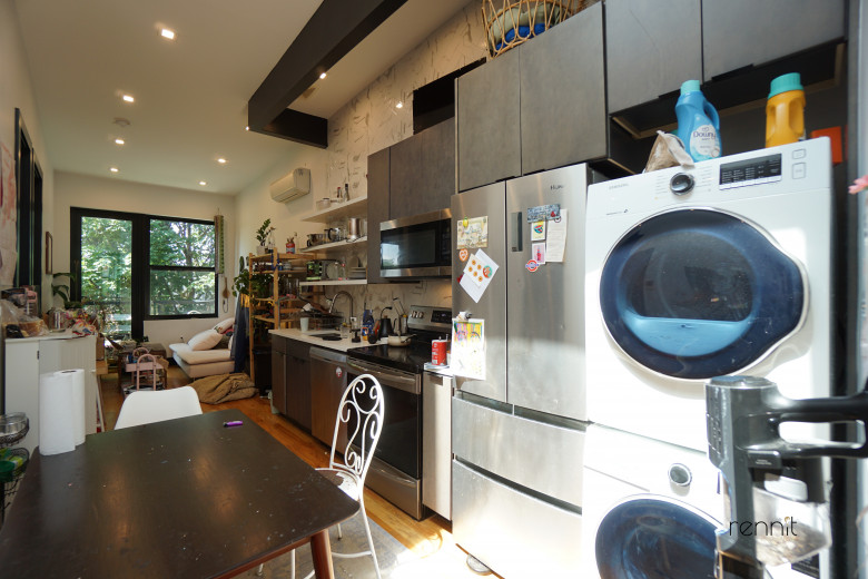 1165 Greene Ave, Apt 3 Image 8