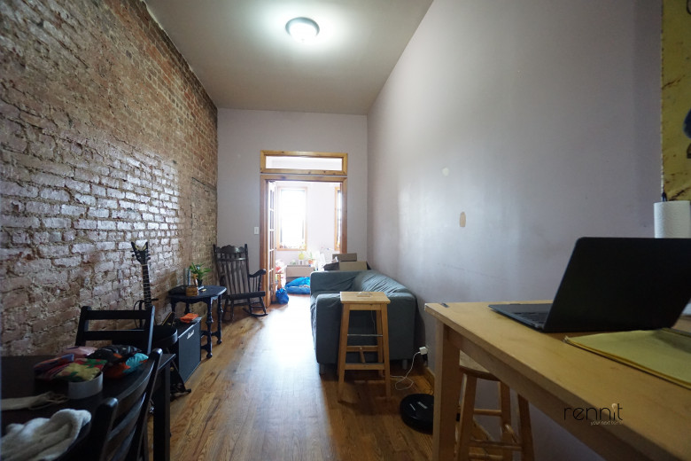 420 Melrose St, Apt 4R Image 2