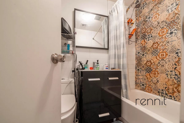625 Sterling Pl, Apt 2R Image 8