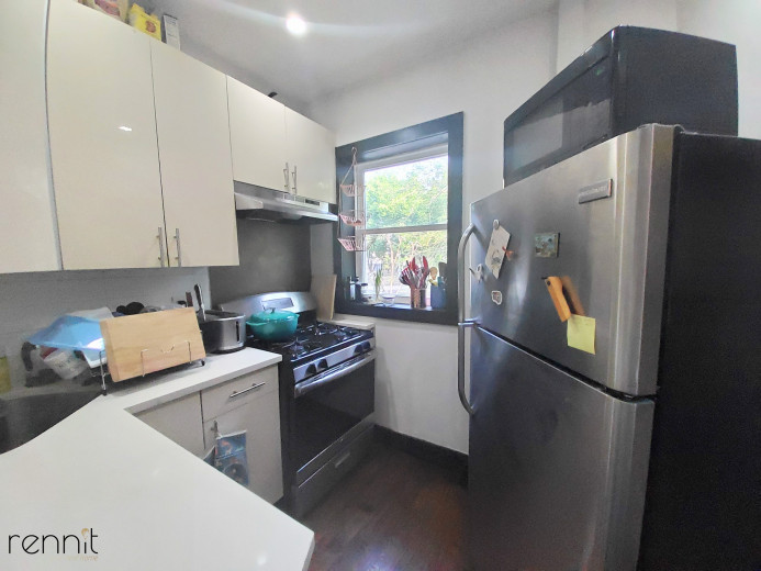 758 Willoughby Ave, Apt 4 Image 3