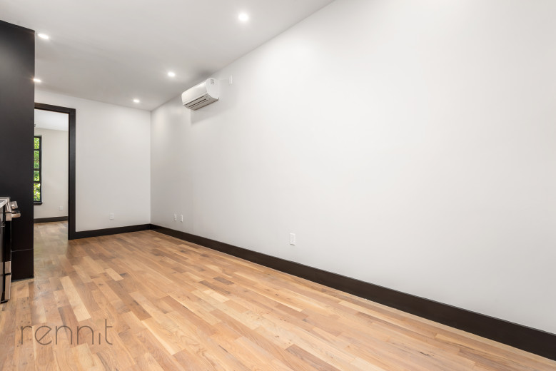 127 Thames St, Apt 3R Image 8