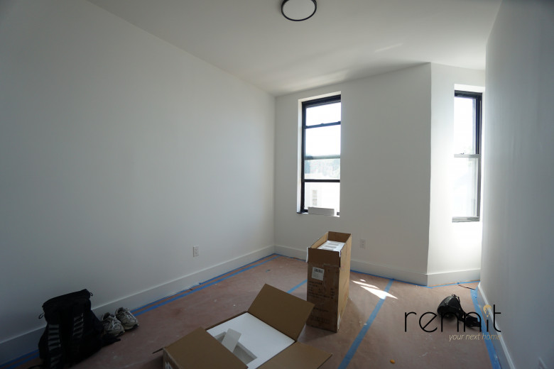 38 Cornelia St, Apt 1 Image 5