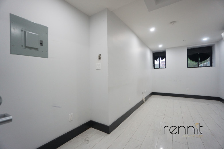 1186 Park Pl, Apt B Image 1
