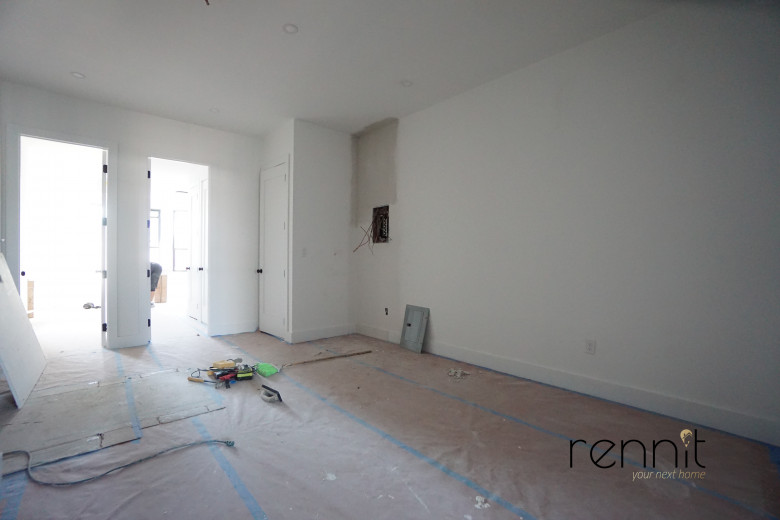 38 Cornelia St, Apt 2 Image 1