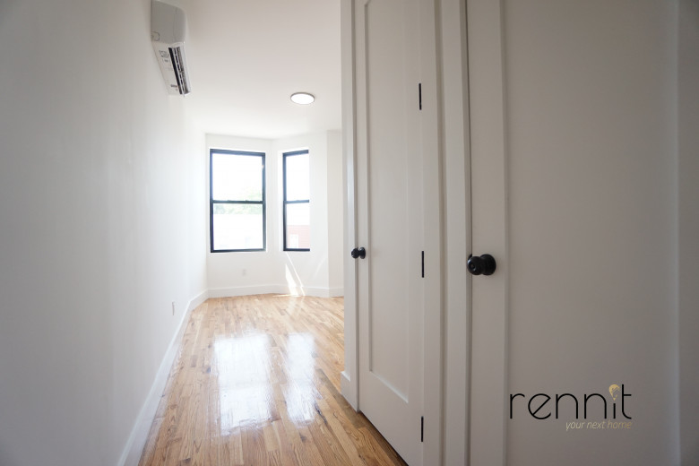 38 Cornelia St, Apt 2 Image 10