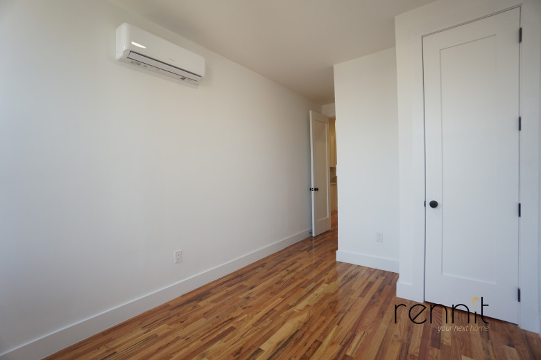 38 Cornelia St, Apt 2 Image 13