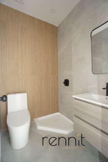 38 Cornelia St, Apt 2 Image 16
