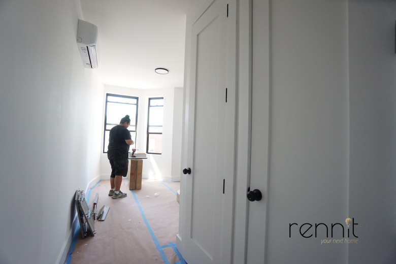 38 Cornelia St, Apt 2 Image 7