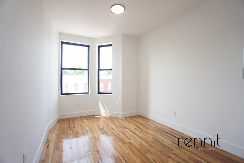 38 Cornelia St, Apt 2 Image 9