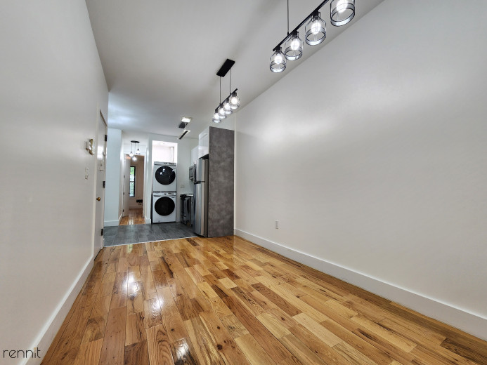 640 Kosciuszko St, Apt 2R Image 1