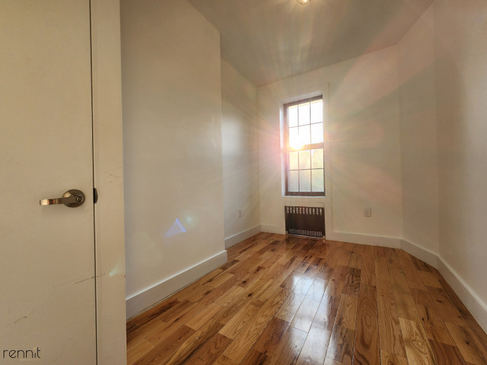 640 Kosciuszko St, Apt 2R Image 10