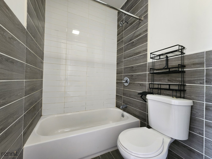640 Kosciuszko St, Apt 2R Image 18