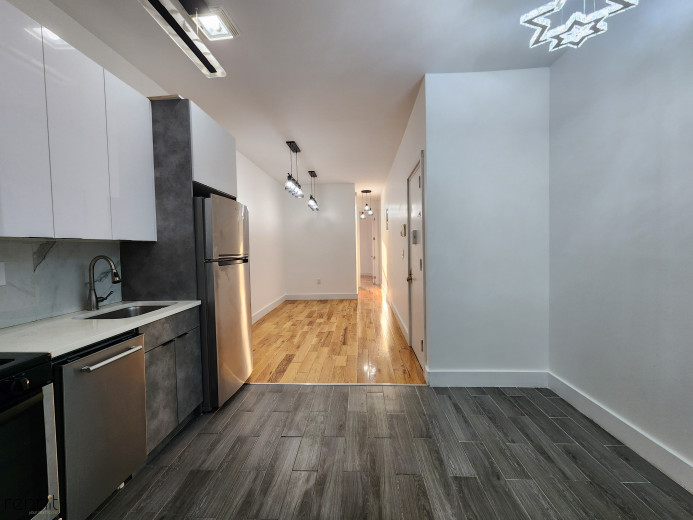 640 Kosciuszko St, Apt 2R Image 5