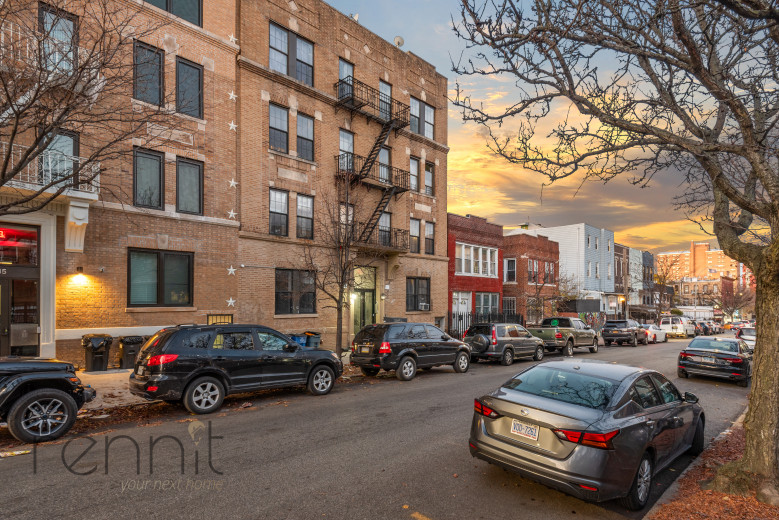 119 Linden St, Apt 17 Image 12