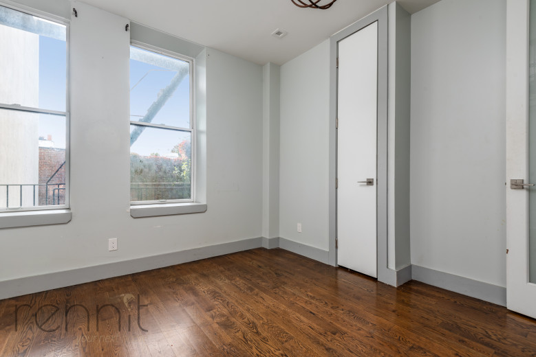 144 Ralph Ave, Apt 3B Image 7
